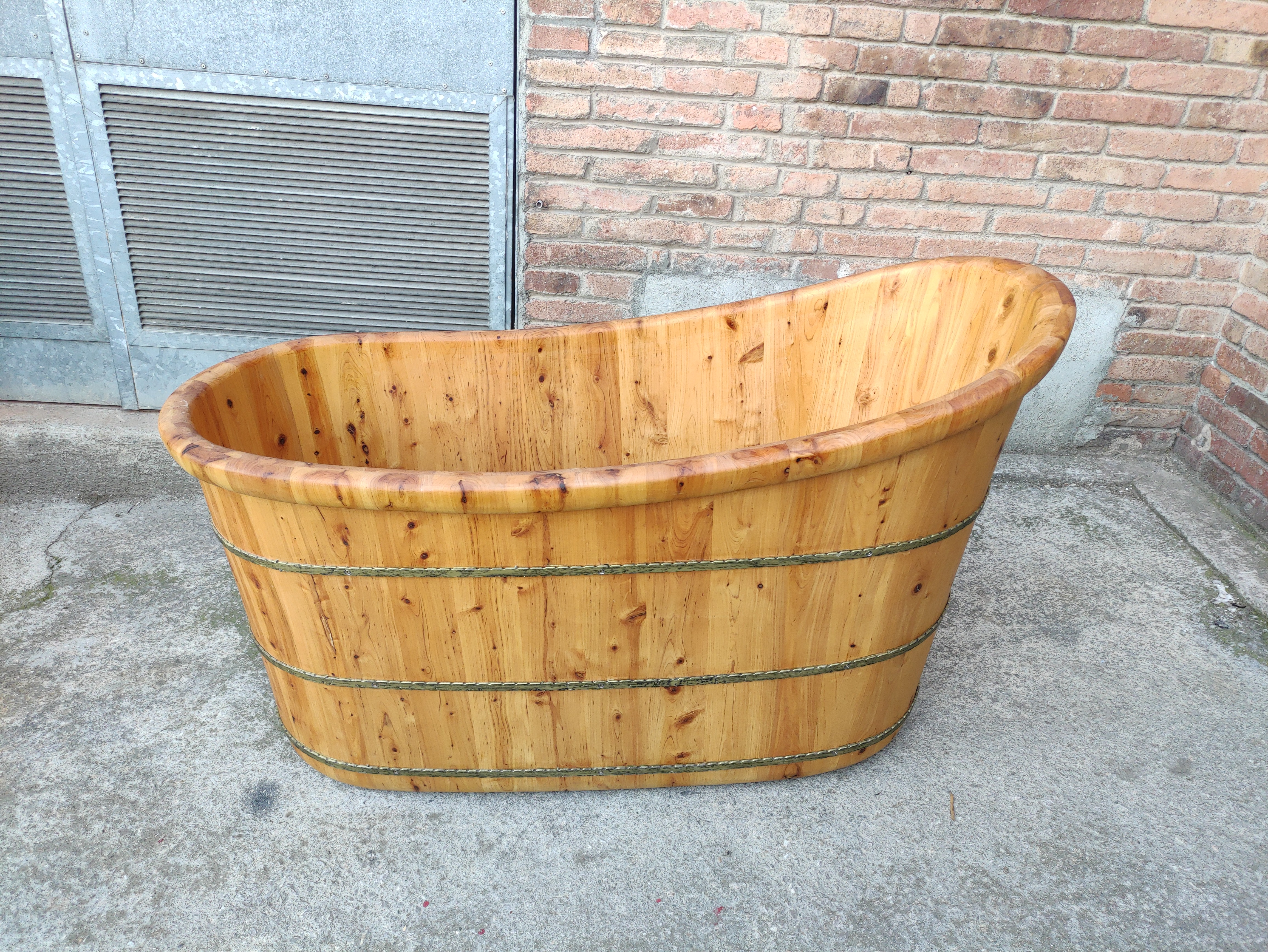 bañera +4patas+asiento japon 64-79 o 76.5-90.5x138x66 1u